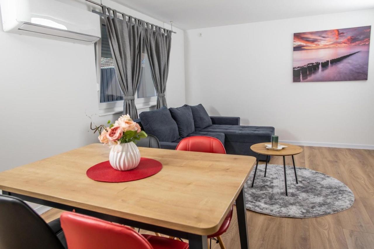 Apartman Luka ヴィンコヴツィ エクステリア 写真